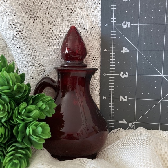Vintage Avon strawberry bath foam bottle (empty) - Picture 3 of 3